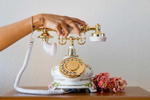 Célébration festive : les avantages de louer un livre d'or audio