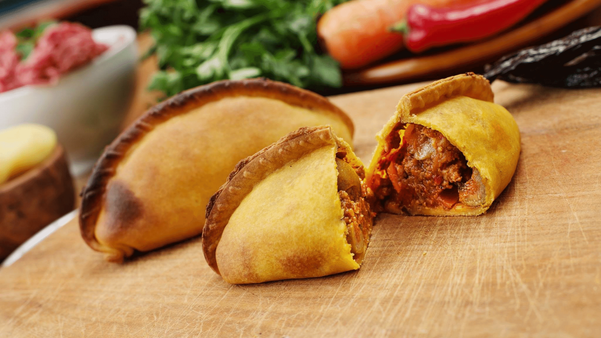 Empanadas argentin : chaussons salés fourrés à la viande ou végétariens