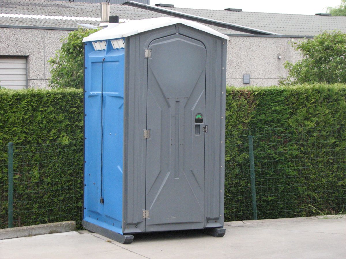 Autre exemple de cabine de toilette autonome
