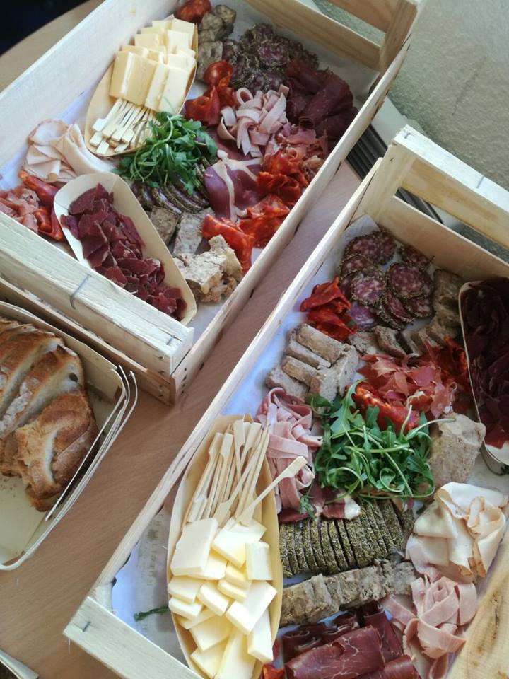 Exemple 1 - Offre Cagette : charcuterie, fromages, roquette, confiture...