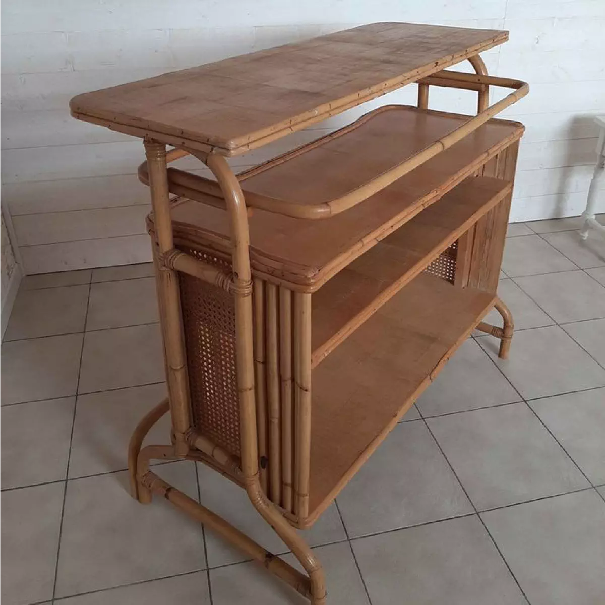 Bar en rotin clair (101cm x 116cm x 57cm) 