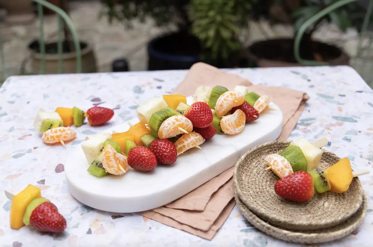 Brochettes de fruits de saison