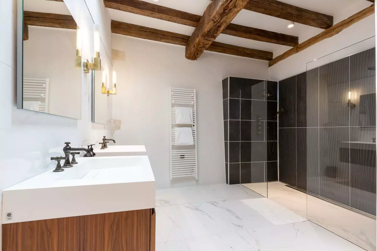 Ensuite