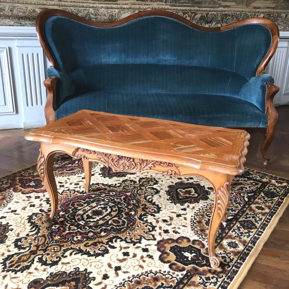 Table basse bois pieds travaillés marquetterie
