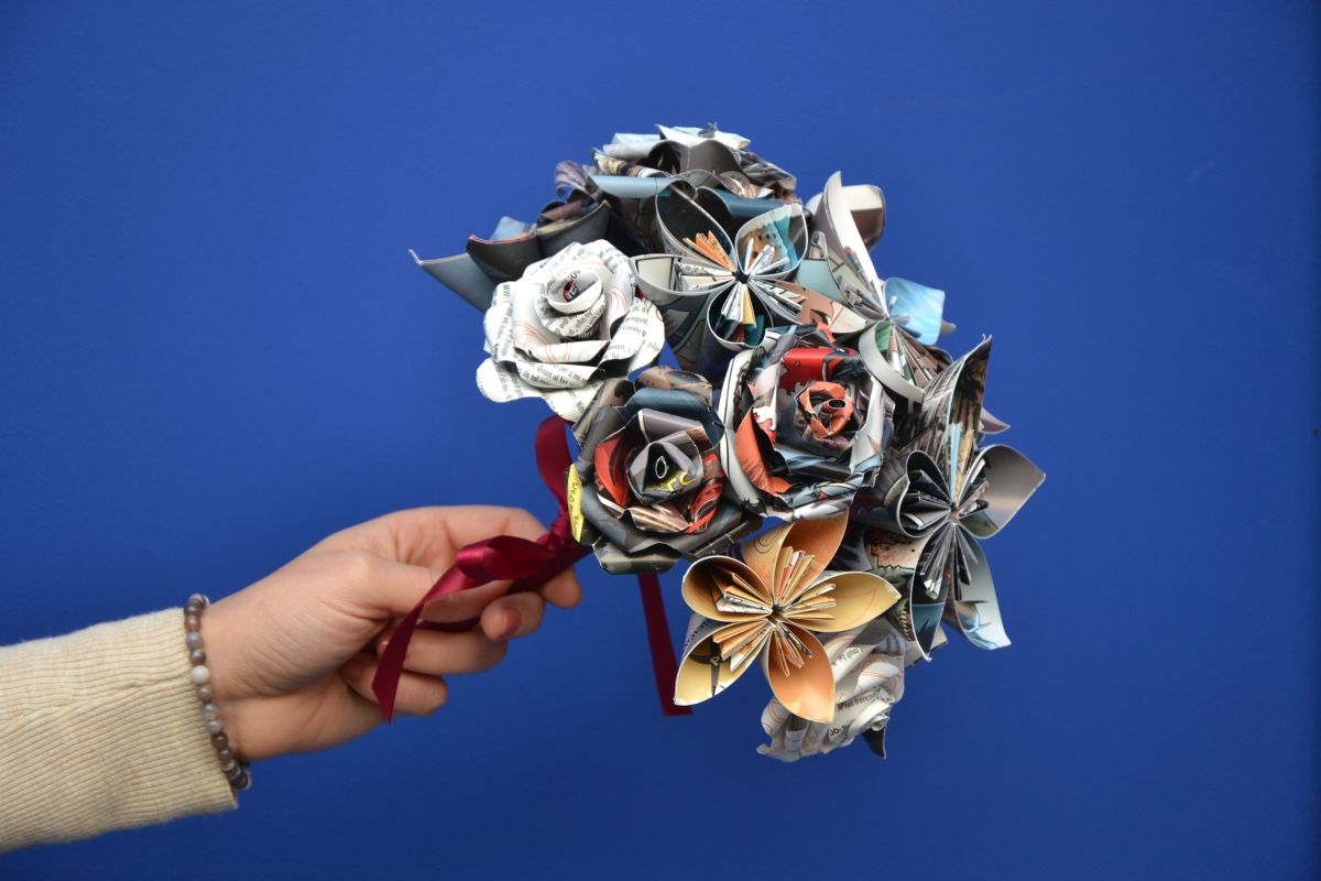 Bouquet Barbara - bouquet de fleurs en papier recyclé (bandes dessinées)
