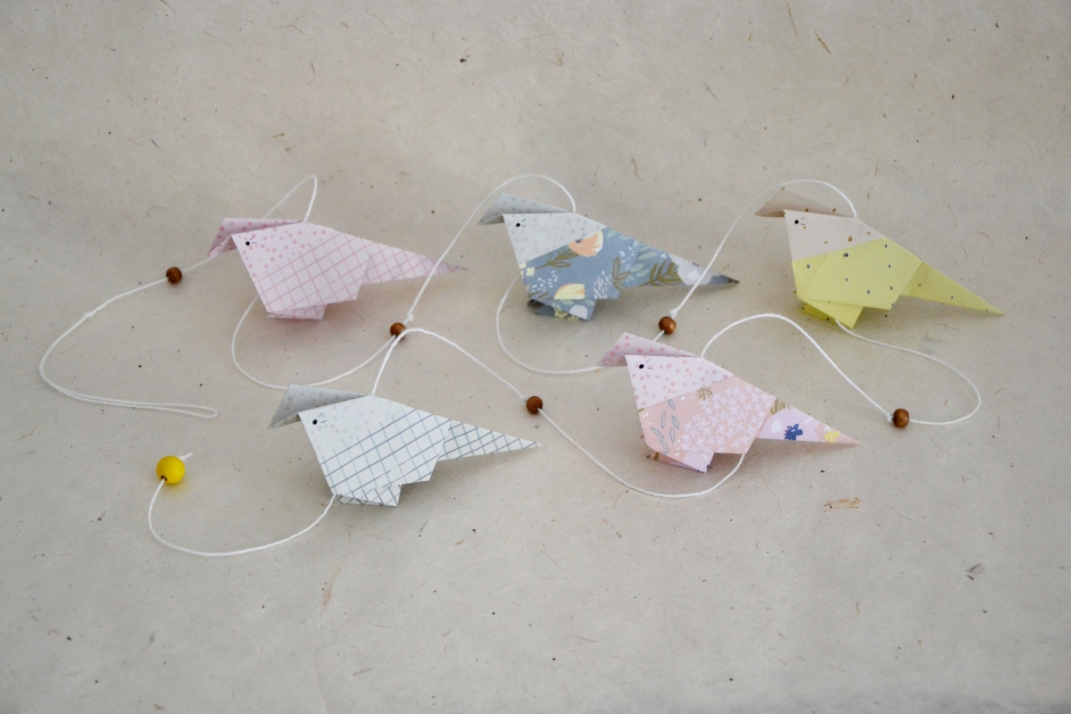 Guirlandes de moineaux en origami
