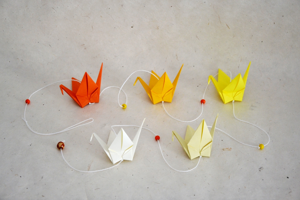 Guirlande de grues en origami dégradé de jaune et orange