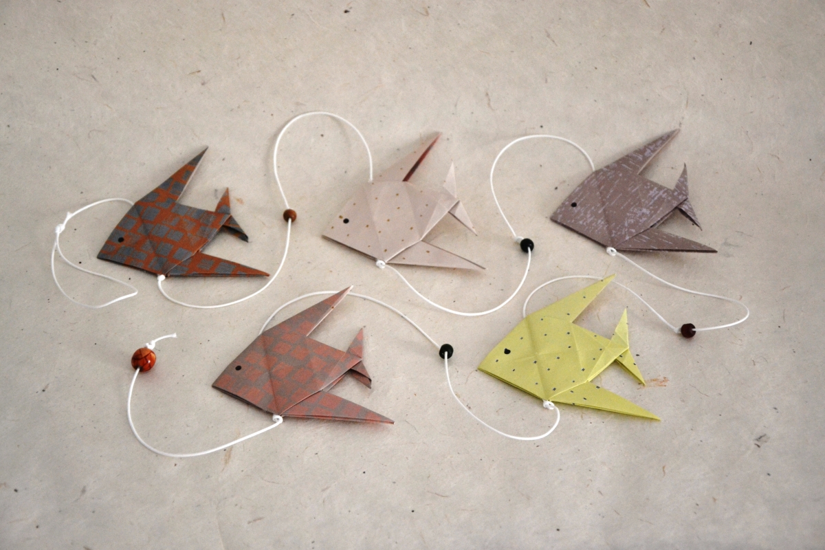 Guirlande de poissons en origami