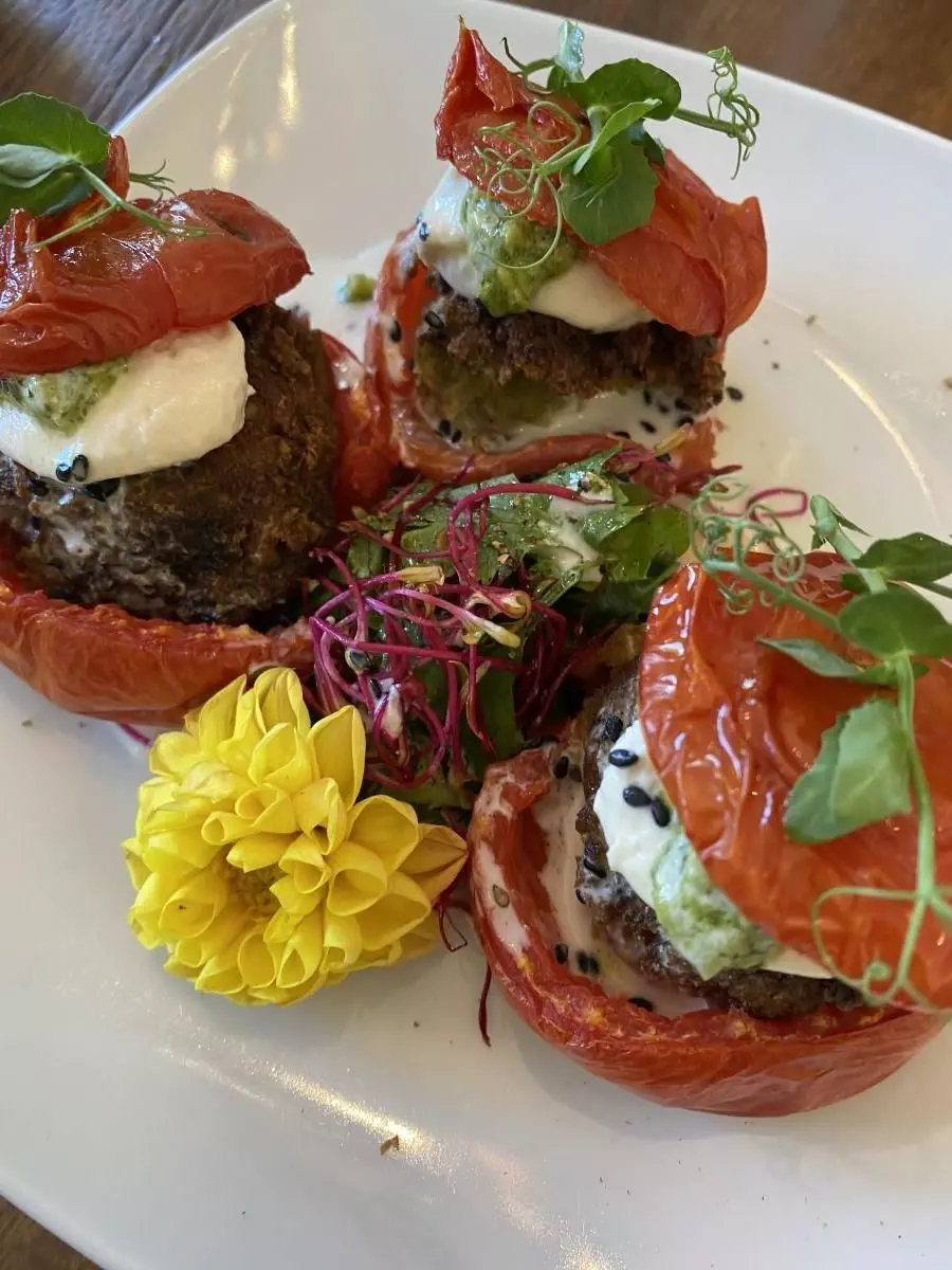 Tomates farcies en falafel