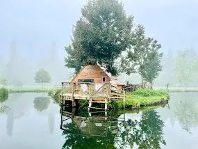 Cabane Pieds dans l'eau