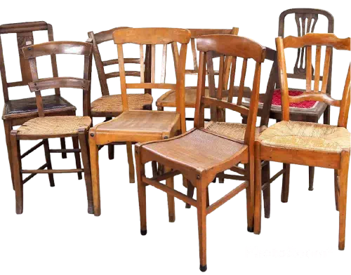 Les chaises depareillées