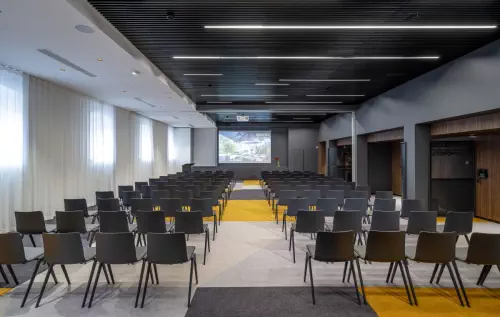 Location d'une salle de réunion de 187m²