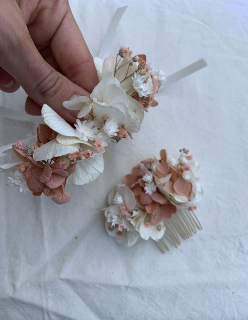 Atelier peigne et bracelet en fleurs séchées