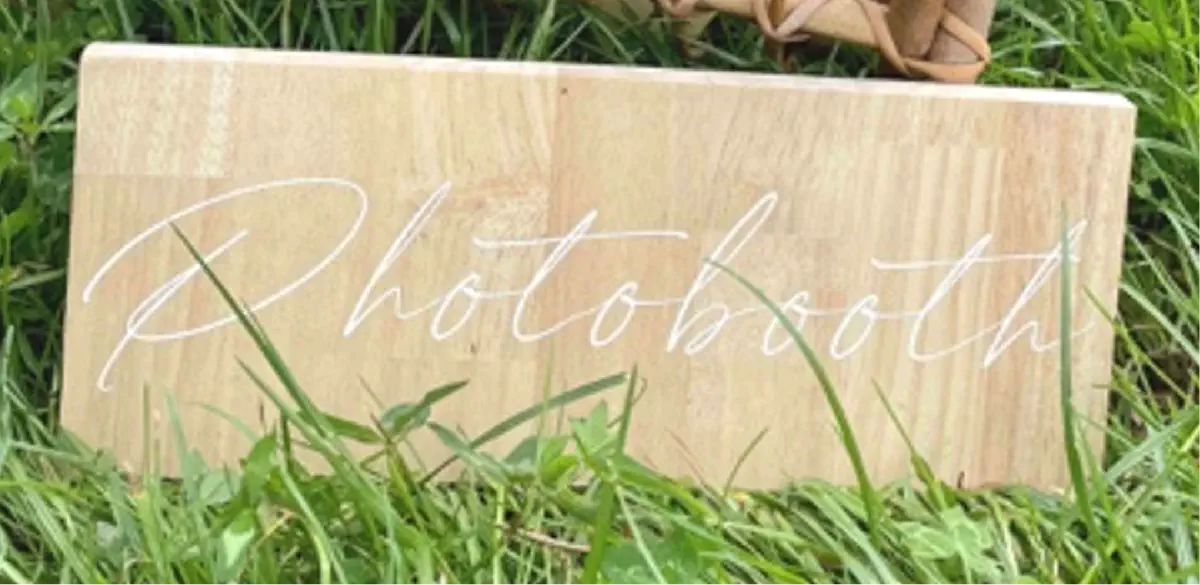 Exemple panneau espace en bois "Photobooth"