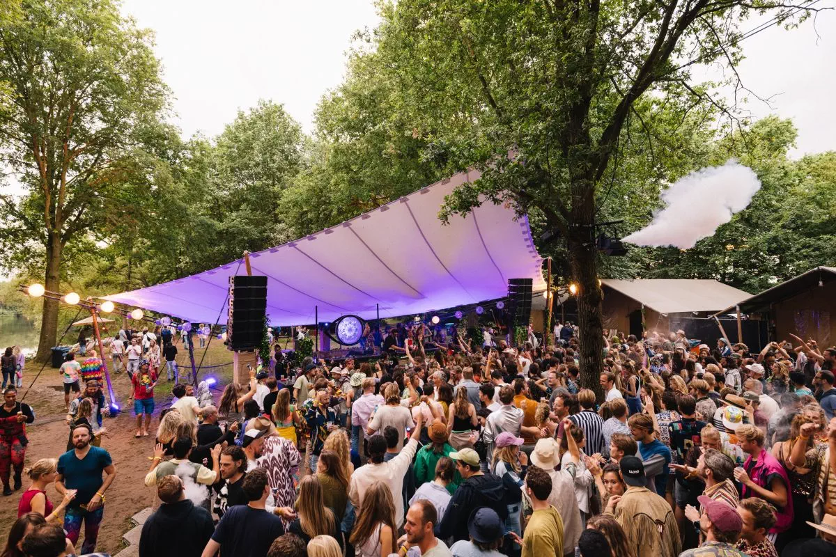 Tente stretch pour un festival