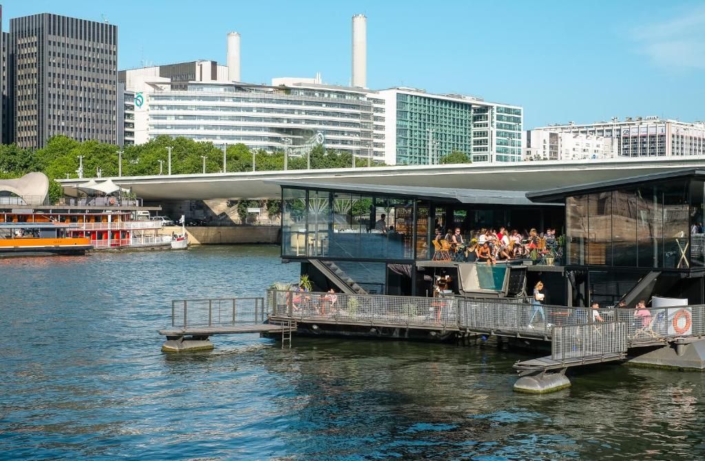 Hôtel design et ses espaces sur les quais de Seine