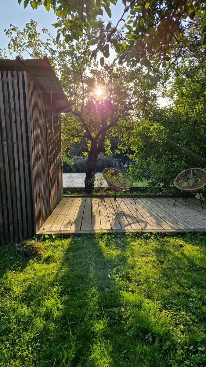 Une des terrasses, un espace convivial  pour les musiciens