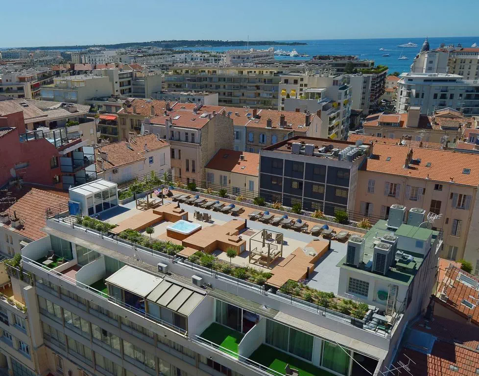 BEST WESTERN PREMIER LE PATIO DES ARTISTES