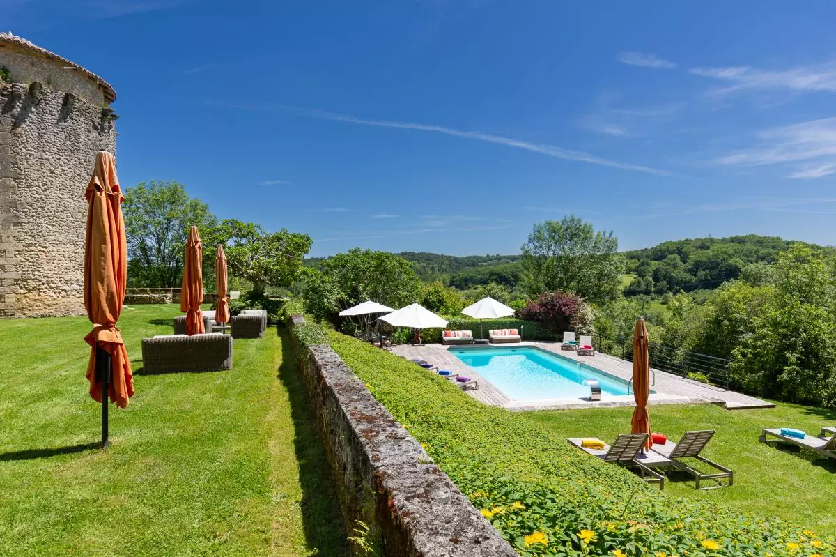 Valley view terrace, 50 persons