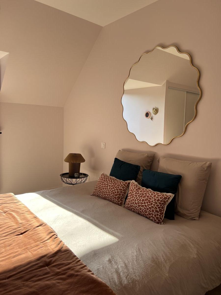 Chambre avec lit double pouvant être séparé en 2 lits simples