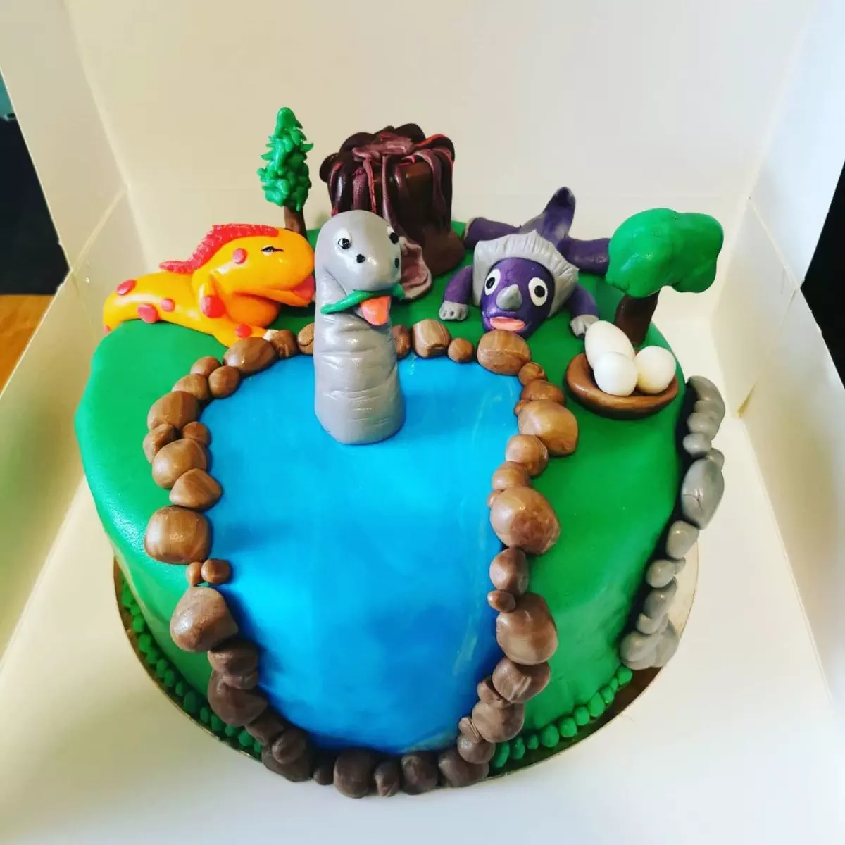 Gâteau dinosaure