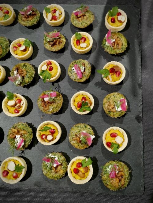 Bouchées salées : kuku sabzi & tartelette butternut
