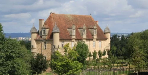 Salle de réception dans un château près de Limoges