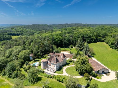 Château entre Ribérac et Périgueux