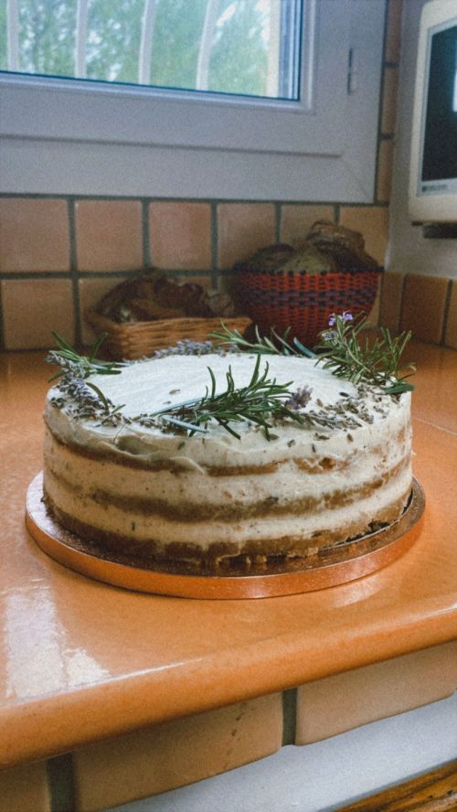 Naked cake crème de citron, vanille de madagascar et lavande