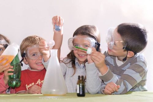 Atelier scientifique ludique pour enfants