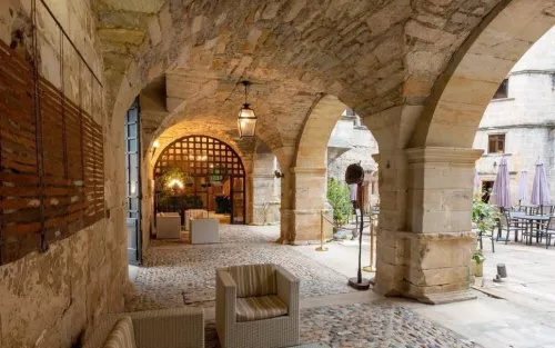 Château médiéval pittoresque dans l'Aude