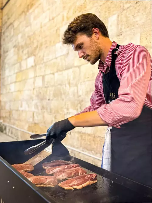 Buffet et plancha de produits locaux à Bordeaux