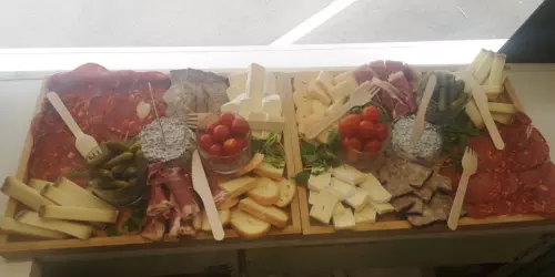 Possibilité plateau charcuterie / Fromage