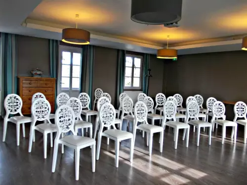 Salle de séminaire en théatre