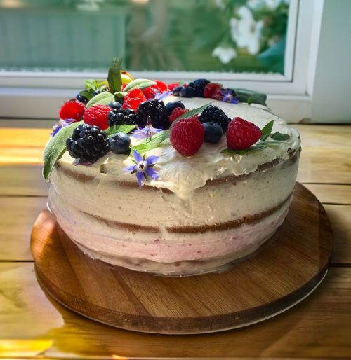 Naked cake aux fruits rouges