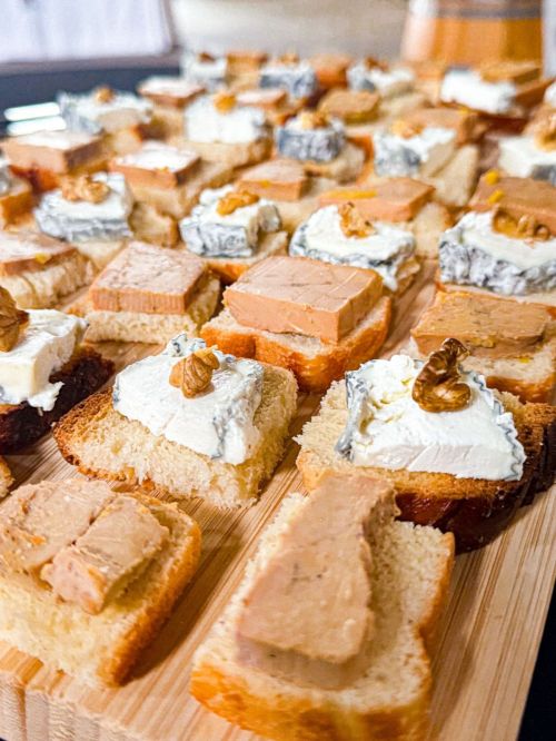 Toasts de produits locaux et fermiers