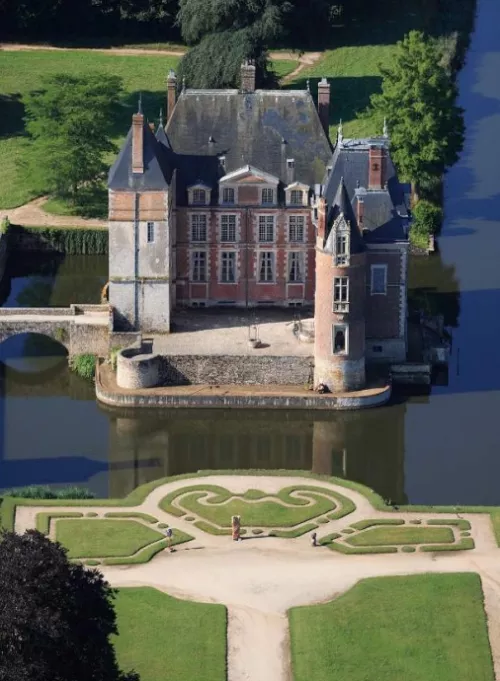 Majestueux château dans le Loiret