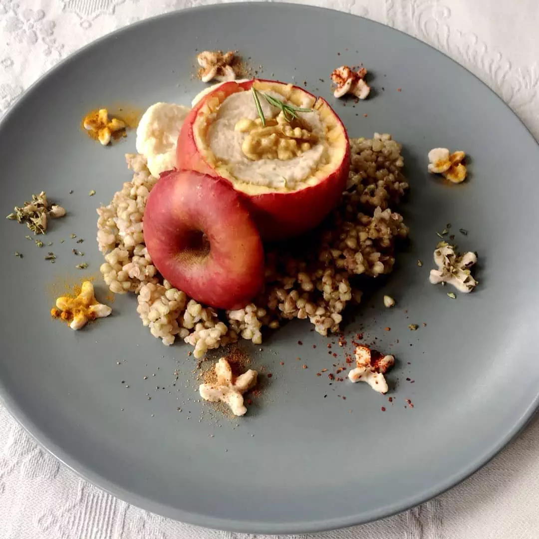 Pomme, choux fleur, noix, romarin, sarrasin (vegan et glutenfree)