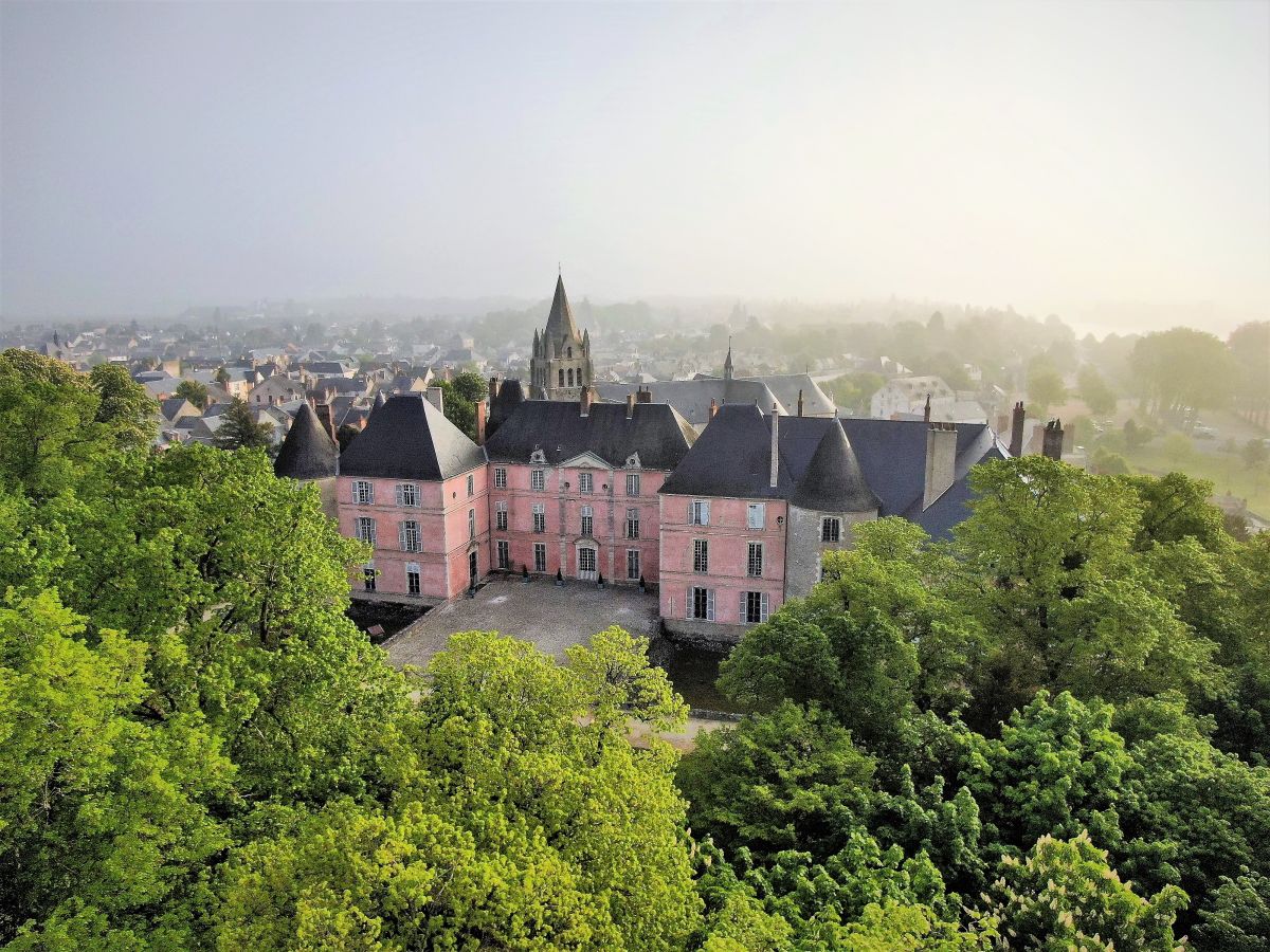 Magnifique château et ses espaces réceptifs dans le Loiret