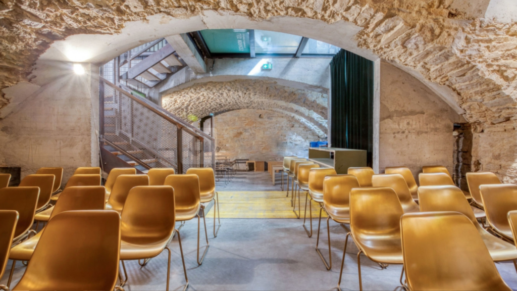 salle de réception en triplex à Lyon
