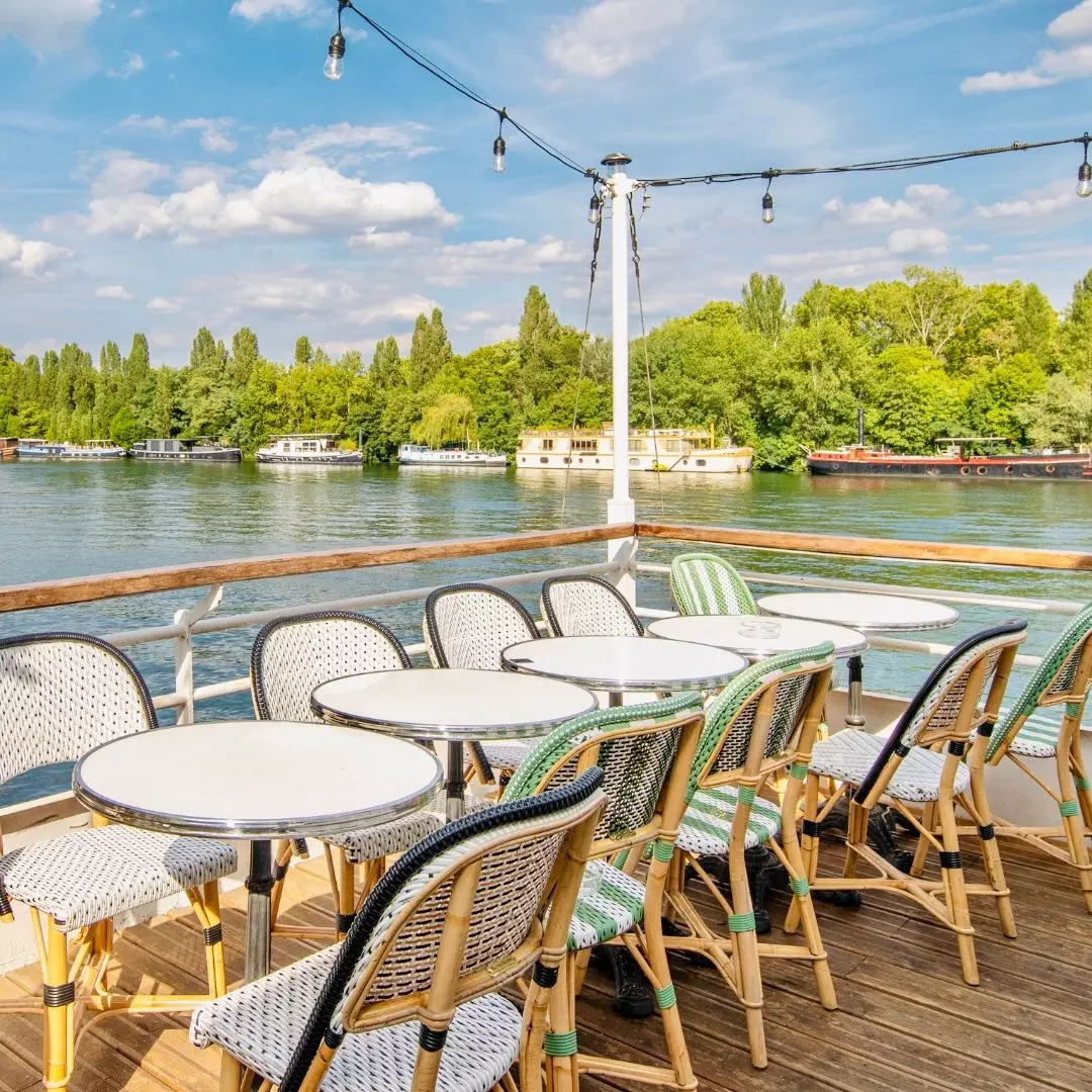 s&eacute;minaire sur une p&eacute;niche &agrave; Paris