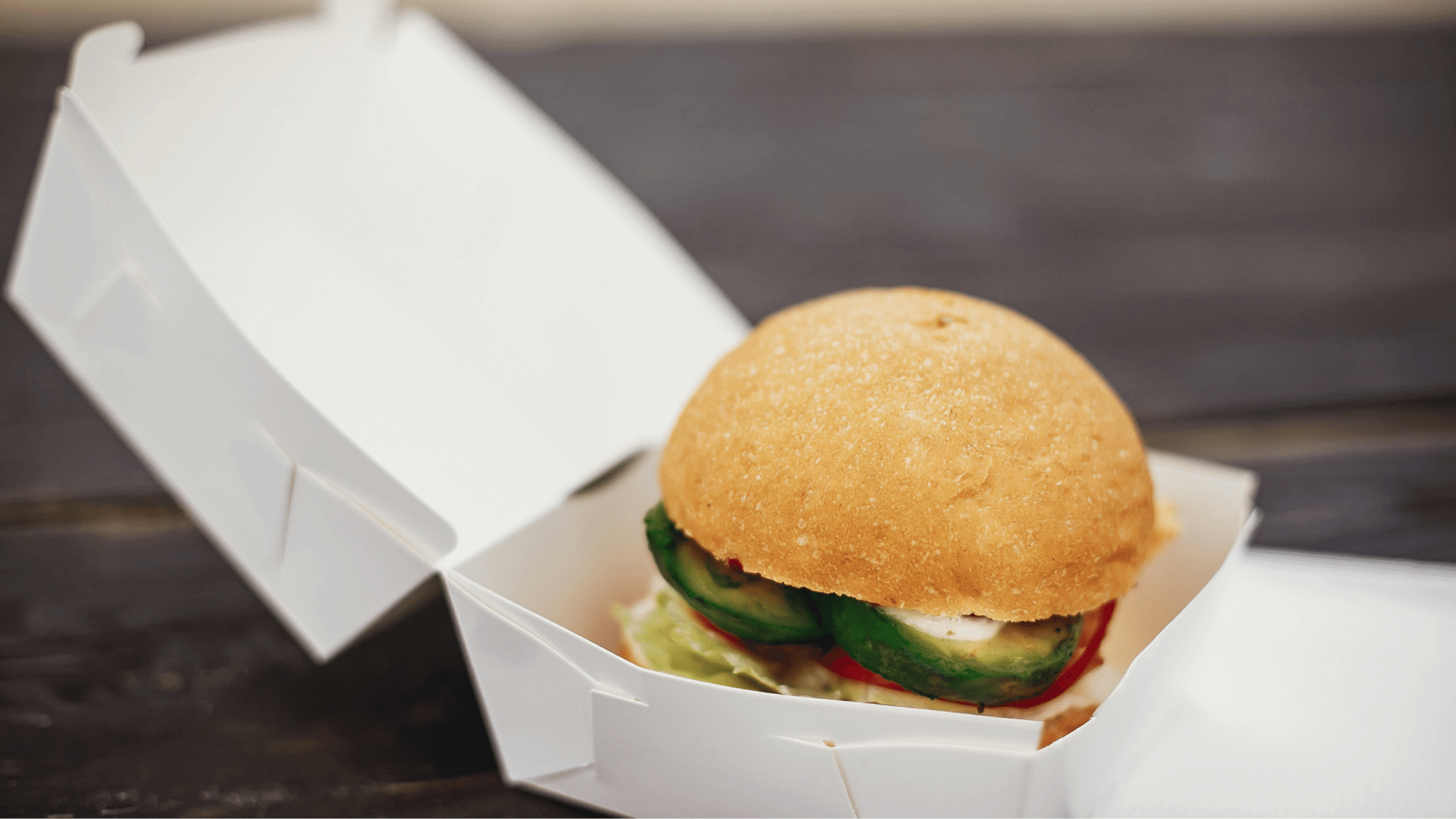 Boite en carton avec burger