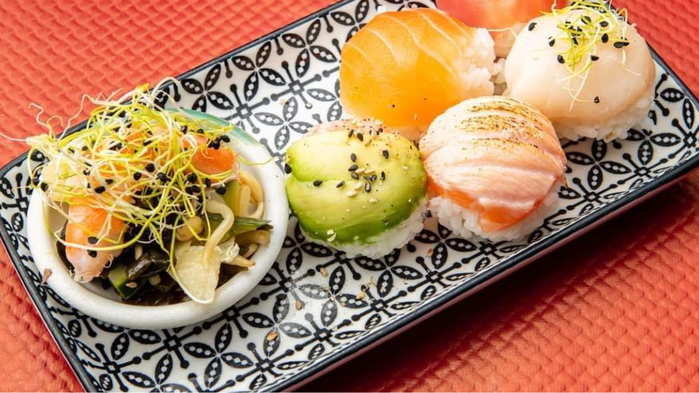 Atelier de cuisine japonaise pour EVJF, séminaire ou mariage