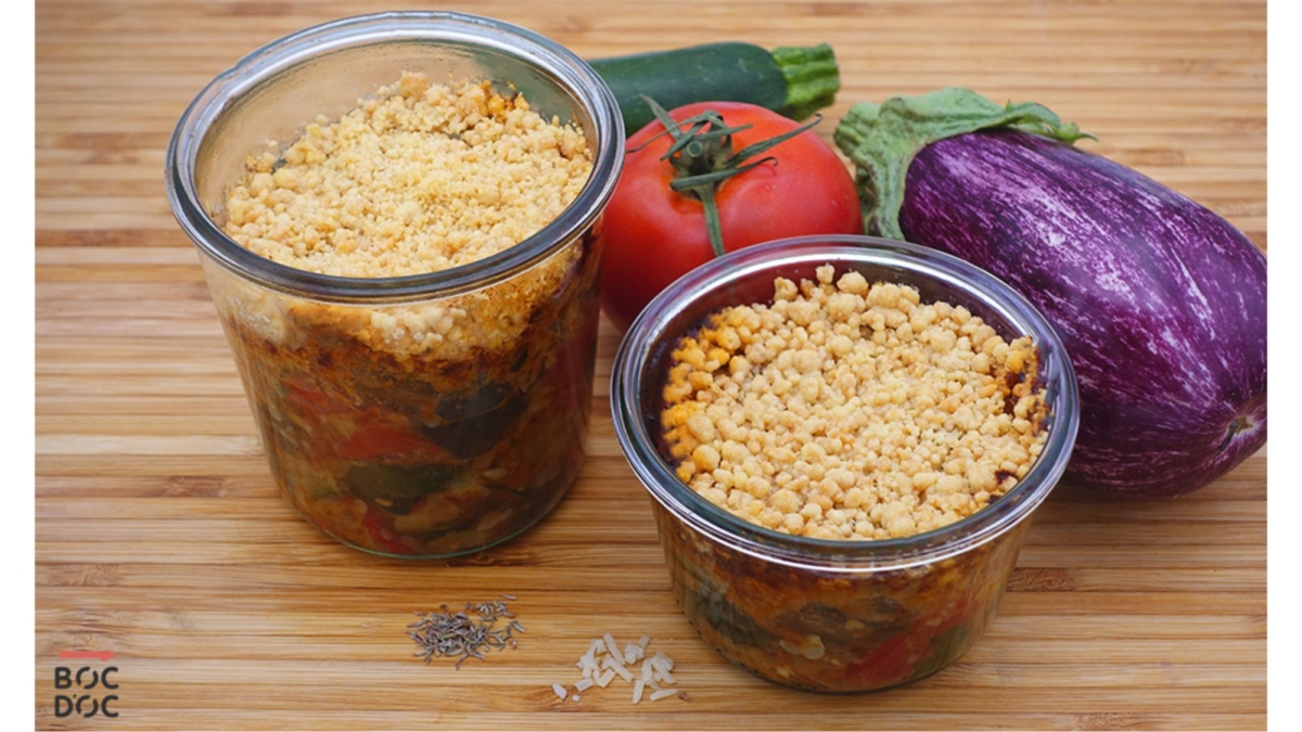 Repas en bocal avec des produits de saison et fait-maison