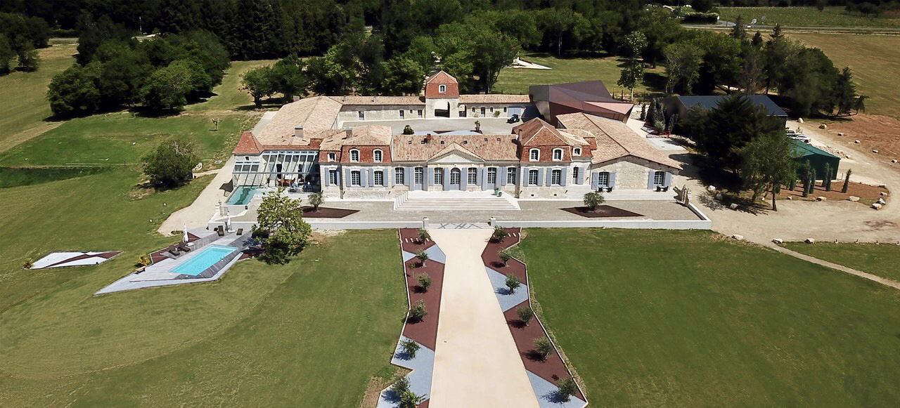 château luxueux et large domaine du pieuré marquet